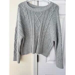 Stradivarius Women Gray Cable Knit Crew Neck Long Sleeve Sweater Size Medium‎